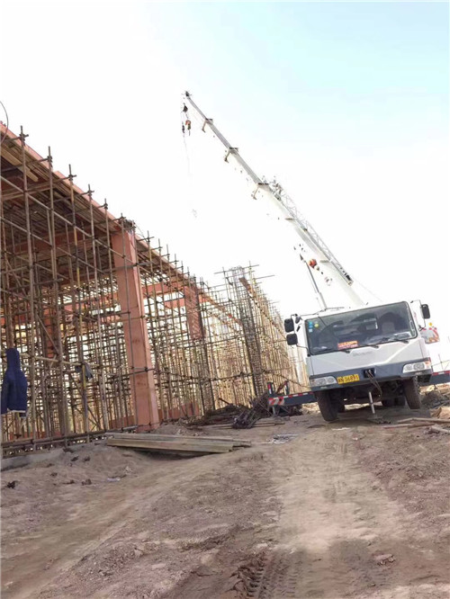 贵南县吊车作业的安全注意事项有哪些？